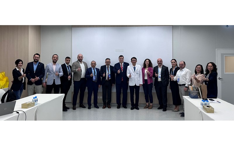 Tayland Ticaret Heyeti Kapsamında Thonburi Bamrungmuang Hastanesi Ziyaret Edildi