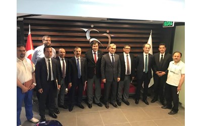 Türkiye İlaç ve Tıbbi Cihaz Kurumu Başkanı Sn. Dr. Hakkı GÜRSÖZ Ortak Showroom'u ziyaret etti