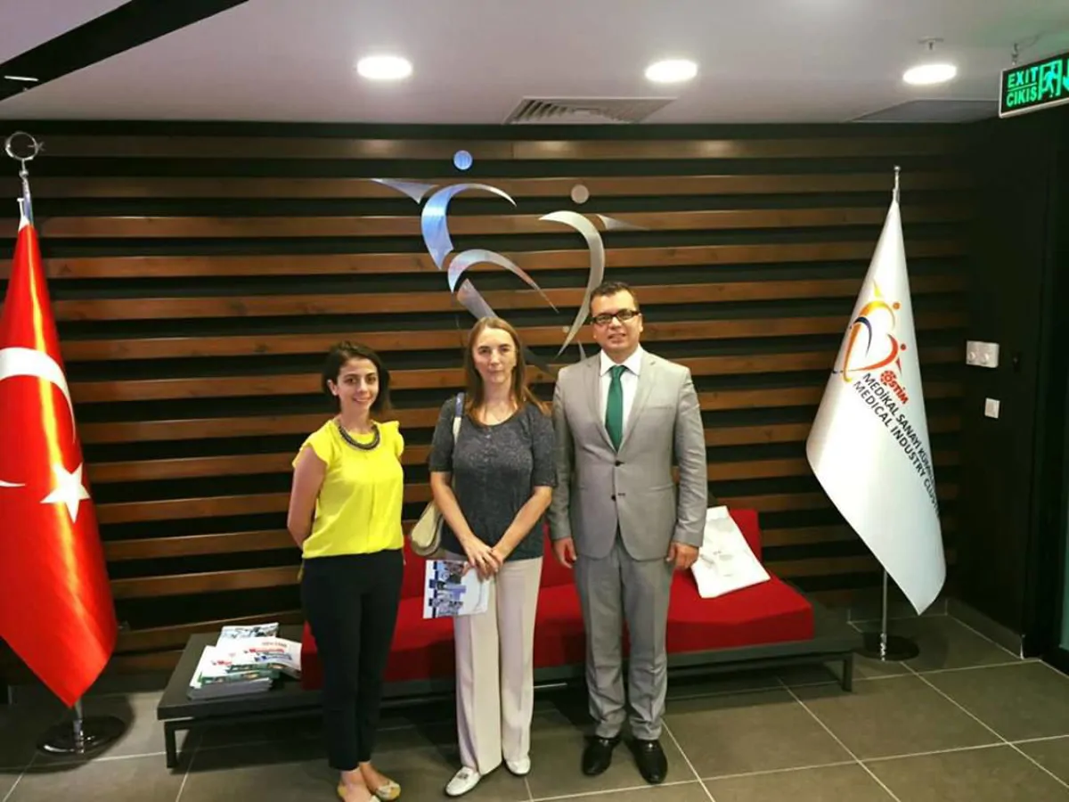 Belçika Ekonomi ve Ticaret Ataşesi Giselle Marien Ostim Medikal Sanayi Kümelenmesi Ortak Showroom'unda incelemelerde bulundu.