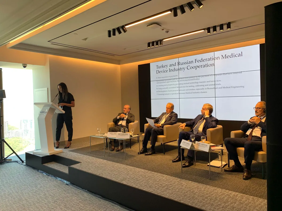 MOSKOVA-İSTANBUL: TECRÜBE, TRENDLER, FIRSATLAR Toplantısı