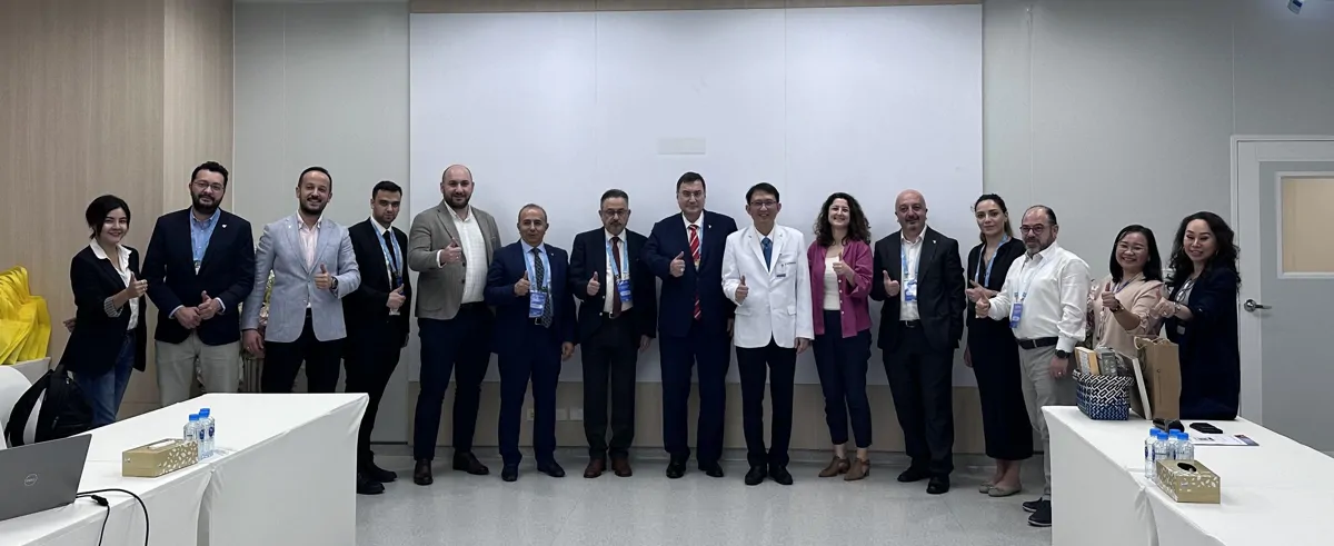 Tayland Ticaret Heyeti Kapsamında Thonburi Bamrungmuang Hastanesi Ziyaret Edildi