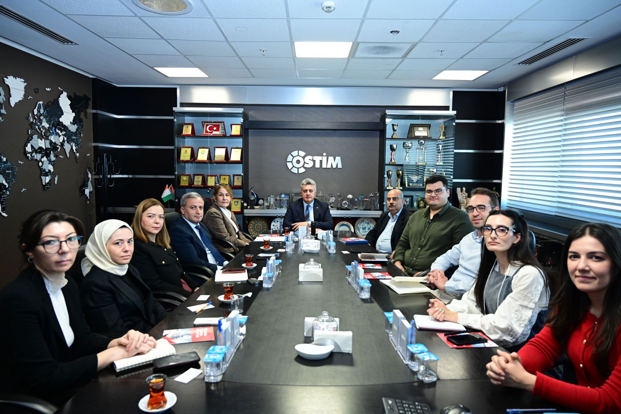 Ticaret Bakanlığı İhracat Genel Müdürlüğü Daire Başkanı PINAR OZPAK KARATAS ve Uzmanlar OSTİM’i Ziyaret Ederek İhracat Akademisi ve Eğitim Programları Hakkında Bilgi Verdi